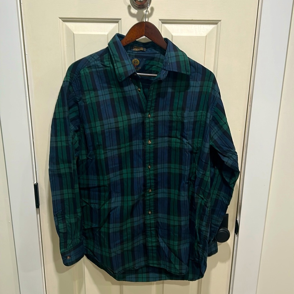 Men’s XL tartan button-down shirt. Canadian made. Worn once
